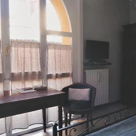 S. Giovanni In Monte Oda ve Kahvaltı *